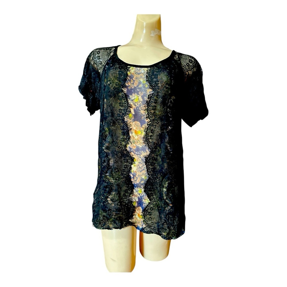 Buckle BKE Boutique Elegant Black Lace Overlay Women's Top, Large